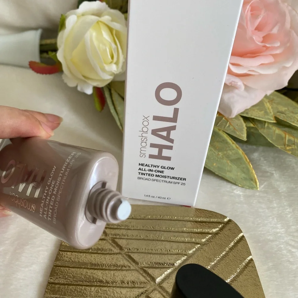 Smashbox Halo Tinted Moisturizer - Dark
